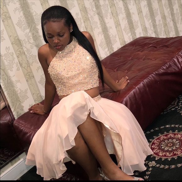 Formal dress - Picture 3 of 3